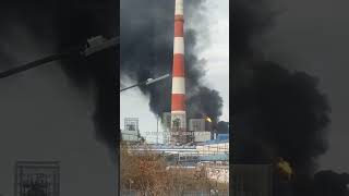 🔥 Найбільший у росії Оренбурзький газопереробний завод досі палає після удару українських дронів.