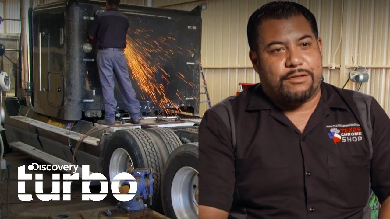 Inicia a renovação de um caminhão desgastado | Texas Chrome: Negócios de Família | Discovery Turbo