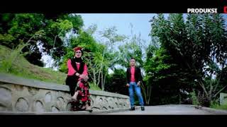 Etek Khadai Feat Rustam Seleb • Kasiah Bacarai