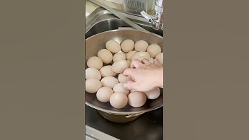 How to boil many eggs at once No cracking No breaking 😘