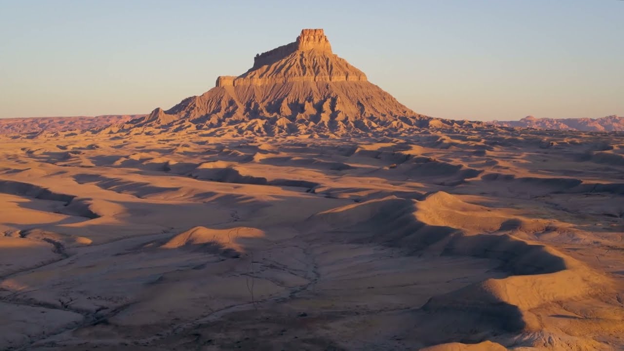 The Switch and the Spur - The Raconteurs Music Video