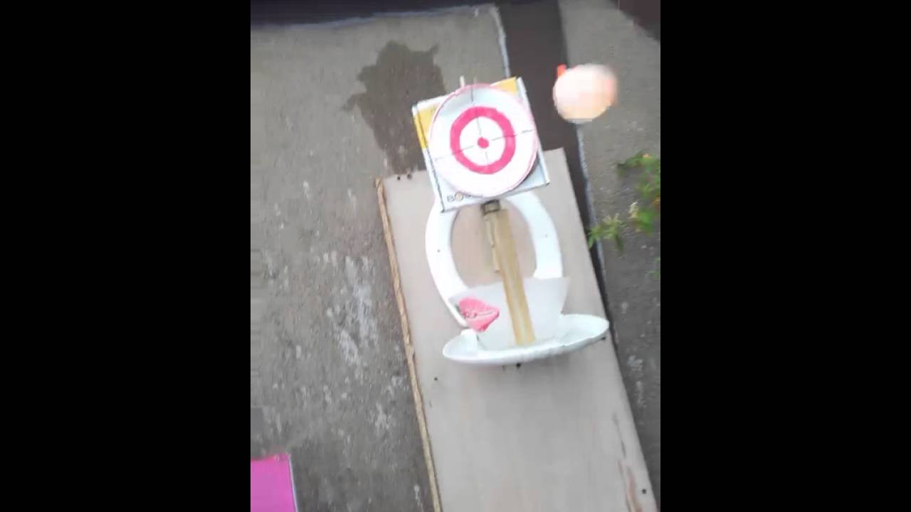 Home made backyard dunk bucket