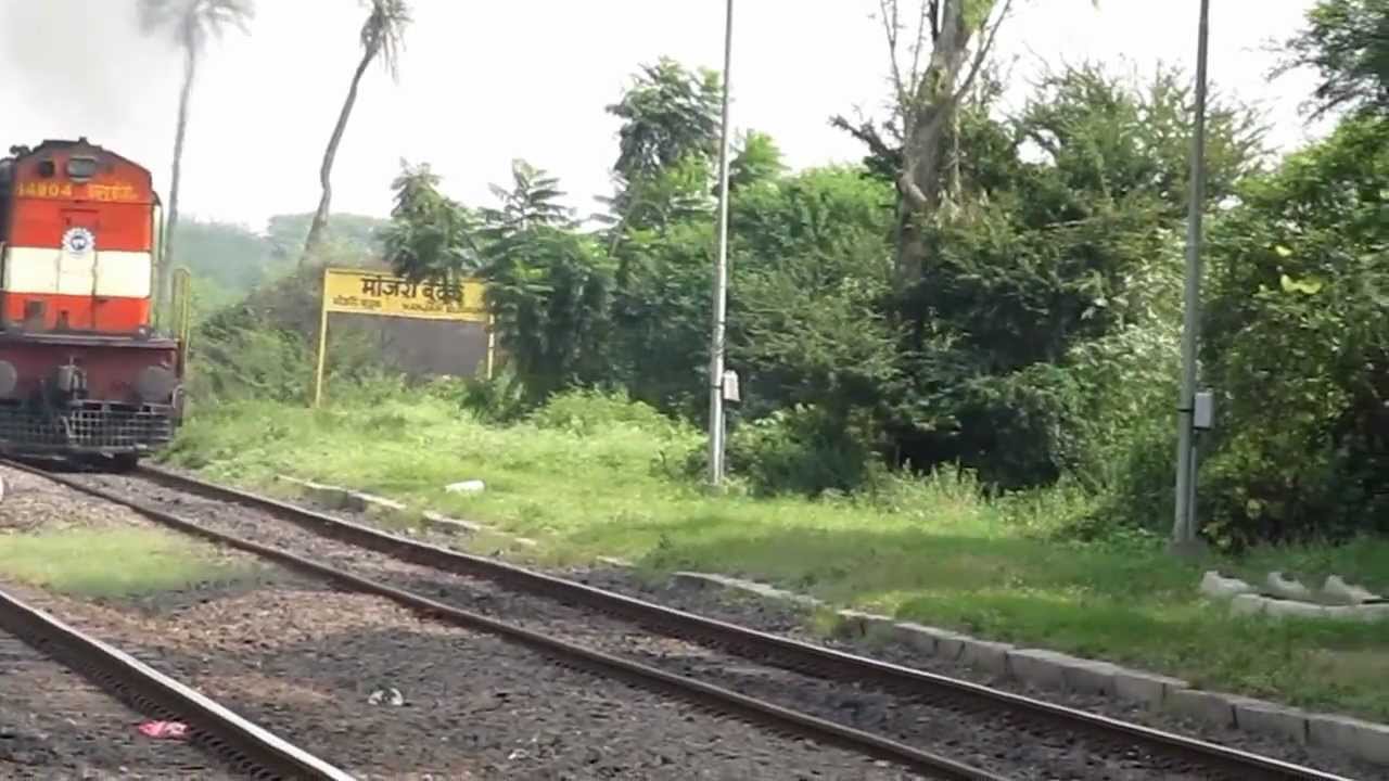 AZAD HIND EXPRESS IN HURRY TO REACH PUNE JN