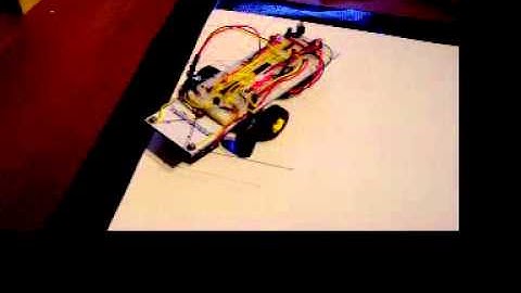 PIC Sumobot learning the ring