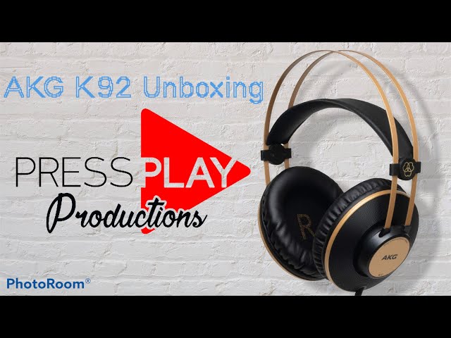 K92  Closed-back headphones