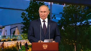 Владимир Путин поздравил москвичей с Днём города