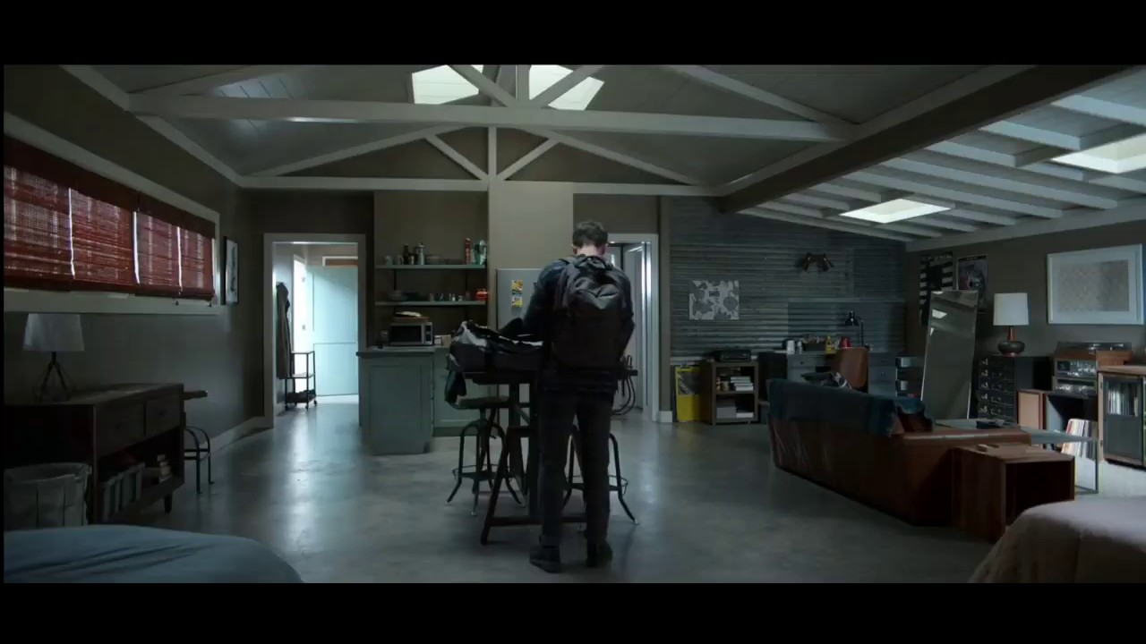 Seeking a friend for the end of the world, 2012. Stateless. мистер робот композиция. бойцовский клуб концовка кадр. Hallmark aurora.