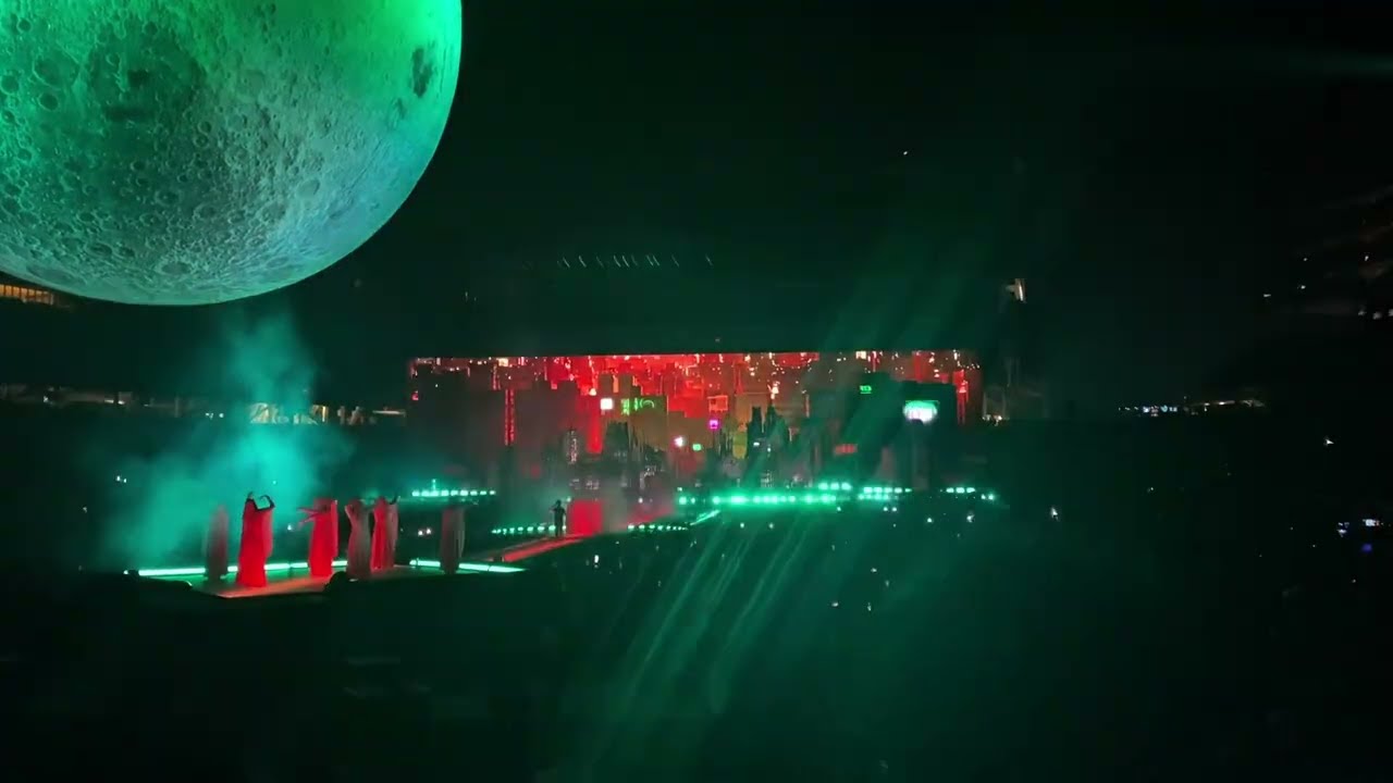 The Weeknd - Kiss Land & Party Monster Live Levi's Stadium - YouTube