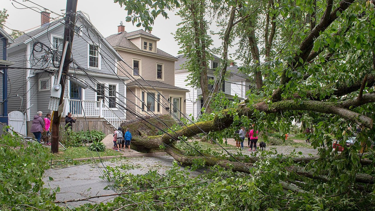 Thousands of Maritimers left without power in wake of Dorian - YouTube