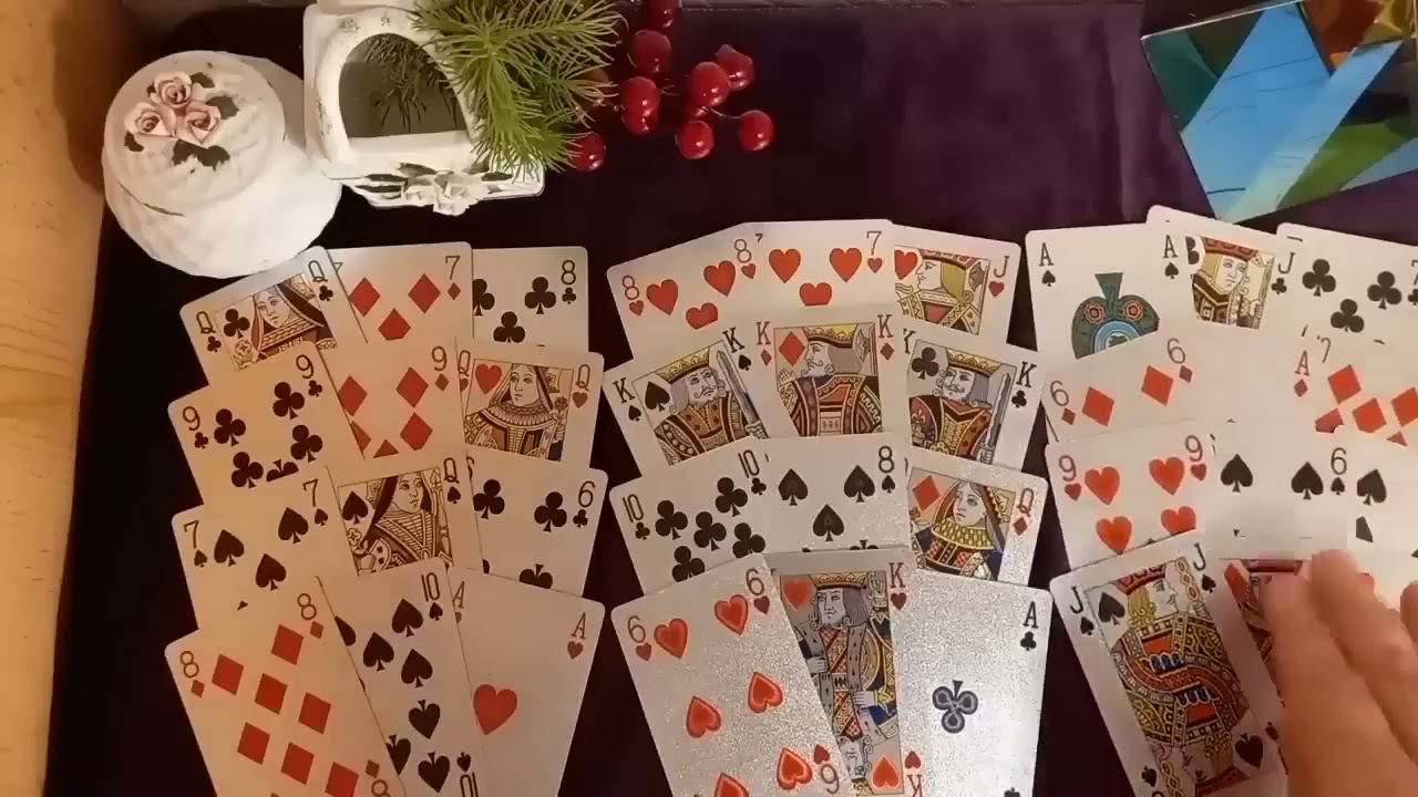 Он отдалился ?  В чем причина ?   Есть еще шанс?