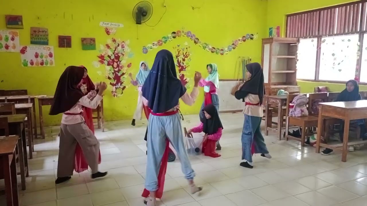 Barung hijau SDN Karangbale 01 Putri Juara 3 LKS  Kwaran Larangan 2026 part 1