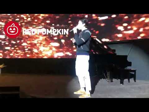 [2AM 창민 이쁘다니까 축가]  창민님이 부르는 이쁘다니까 화려한 조명이 창민님을 감싸네요~^^(레드펌킨)