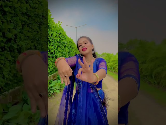 RADHA TERI CHUNRI❤️#dance #sonymusicindiavevo #youtube #shortvideo #radha #studentoftheyear #foryou class=