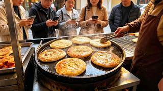 🇨🇳Fresh‑Baked Chinese Street Flatbread｜Crispy, Flaky & Fragrant Street Food