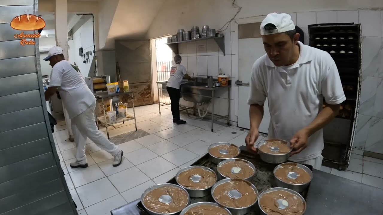 bolo pudim com bolo de chocolate