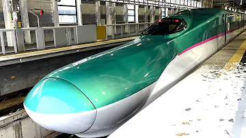 Riding Japan's Fastest Bullet Train passing under the Sea / Shinkansen E5 series /  Tokyo - Hokkaido