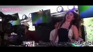 full dj mix hanya bisa merelakan fdy gemoy ful bass.ot cahaya bintang