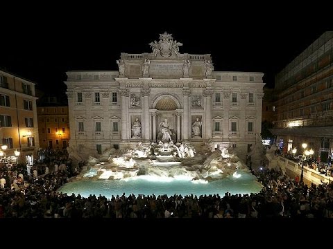 Videó: Látogatás a Trevi-kútnál Rómában, Olaszországban