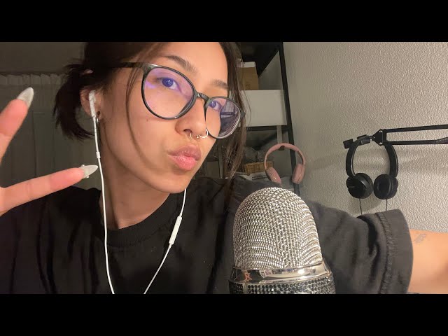 ASMR // your requests (mic scratching, cam tapping, more,…)