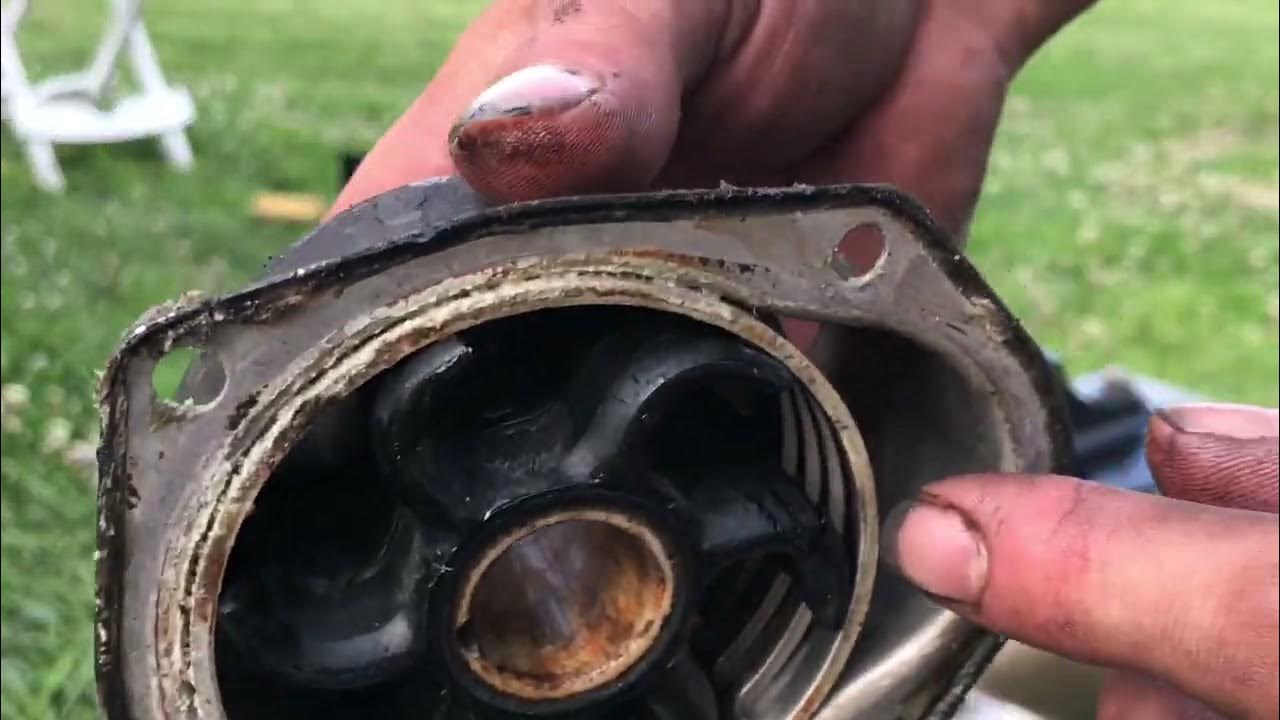 2005 Mercury 115 water pump change and lower unit removal - YouTube