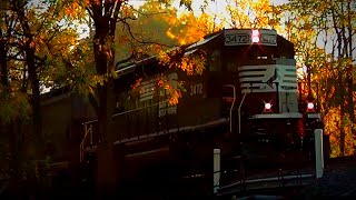 Happy Engineer Leads K80 Through The Fall Colors In Greencastle, PA!