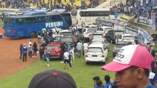 KEDATANGAN BUS PERSIB BANDUNG DENGAN ROMBONGAN KELUARGA BESAR PERSIB