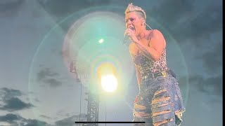 PINK - I Am Here / Irrelevant - Live *4K* - BST Hyde Park - 25/6/23 - FRONT ROW VIEW