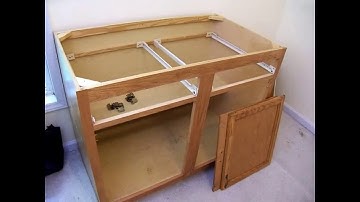 Building an N scale layout 04- Installing base cabinets