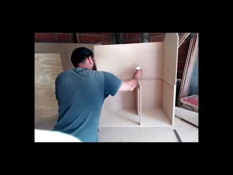 Vídeo: Muebles De Casa De Muñecas: Herramientas Para La Construcción