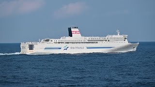 日本海を行く新日本海フェリー「はまなす」