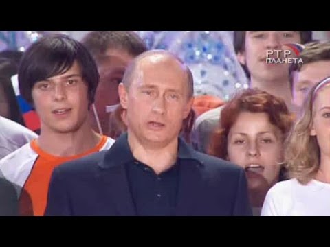 2005. Putin is singing (Путин поет)