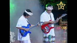 Download Lagu Duet Gitaris | Dewa Budjana \u0026 Wayan Balawan - Caka 1922 | Dharma Shanti Nasional 2003 MP3