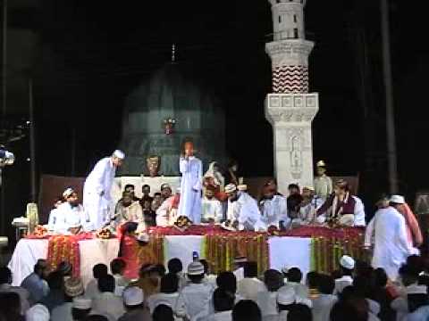 HAMZA QADRI HARIS AZEEM SULTANI MAHFIL 2010 WALIFA...