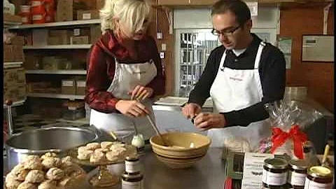 Kelly MacIntyre TV COGECO Your Lifestyle Holiday E...
