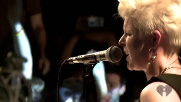 Robyn-With every Heartbeat