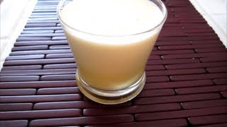 Orange Julius - A Frothy Orange Drink - Restaurant Inspired (Drink)
Orange Julius was a popular destination when our family
hit the mall when I was a kid. A deliciously, frothy orange drink
made with orange juice and egg. I know...sounds weird but it was
seriously good. I decided to make my own verion of it...minus the egg.
This would be a great way to start off your day with a kick of Vitamin C
and Protein!
Full Recipe & Pics:
http://rockybarragan.com/orange-julius-a-froathy-orange-drink-restaurant-inspired/
Ingredients List
Orange Juice
Vanilla Protein Powder
Check Out My New Website:
http://www.rockybarragan.com
Where To Find Me:
http://www.youtube.com/rockybarragan
http://www.twitter.com/rockybarragan Orange Julius - A Frothy Orange Drink - Restaurant Inspired (Drink)