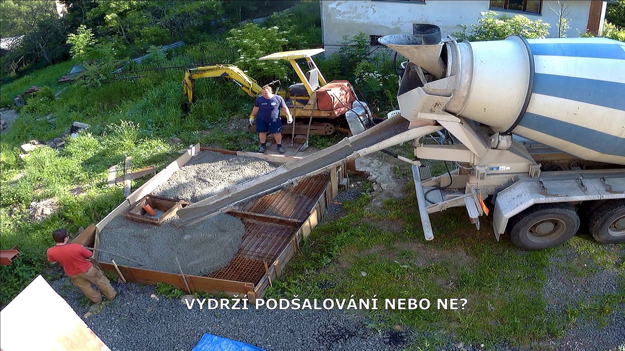 Betonování deklu na septik