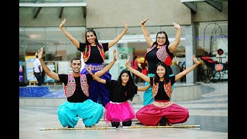 Amazing Bollywood & Bhangra Zouk Performance .... Best Dance & Best costume!