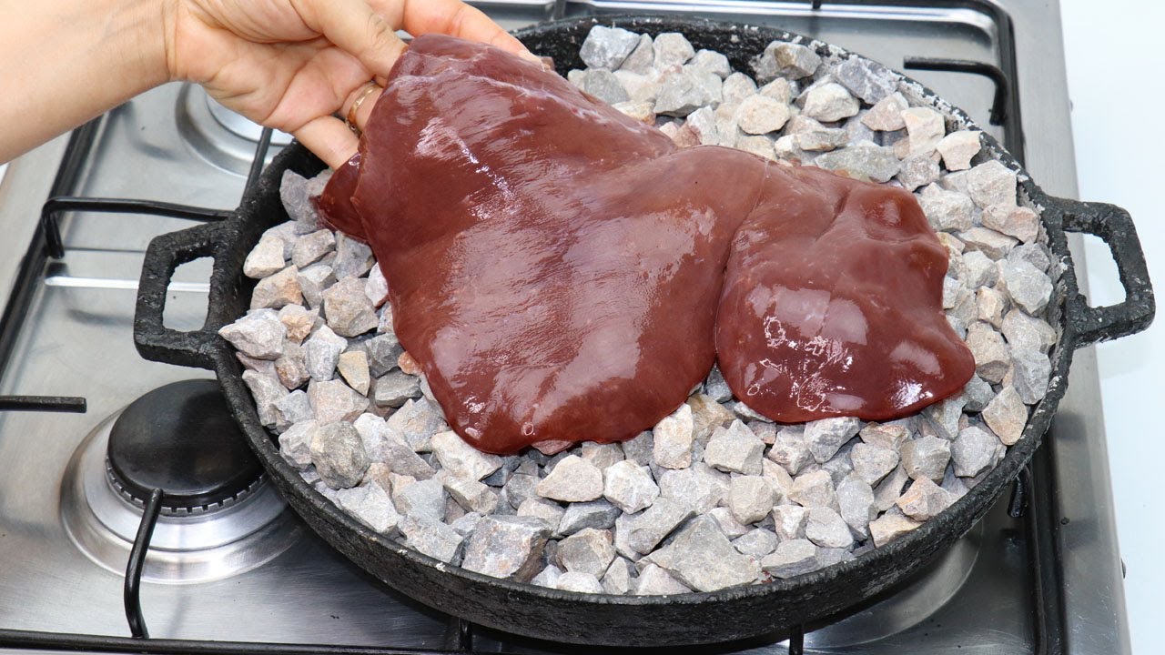 ضاع عمرك وأنت تشوي كبدة العيد على الفحم حضريها فوق الحجر وتهناي من الدخاخن وتمارا ديال المجمر بولفاف