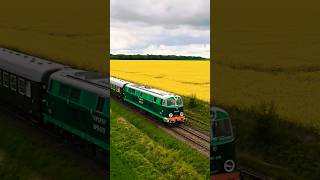 Fiat Su45-079 Z Pociągiem Retro Na Podsudeckiej Magistrali Kolejowej Ągi
