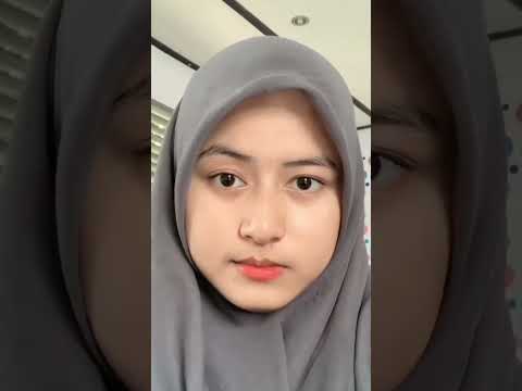 cewek hijab manis