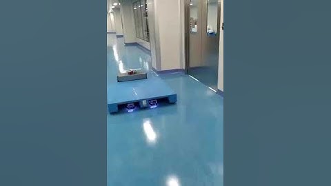 Introducing the superstar of smart warehouse logistics - the AGV pallet truck! 🚚💪