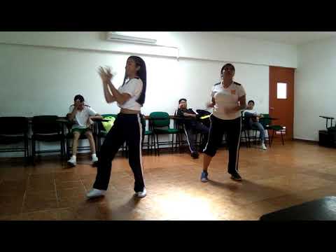 The less i know the better, coreografía.