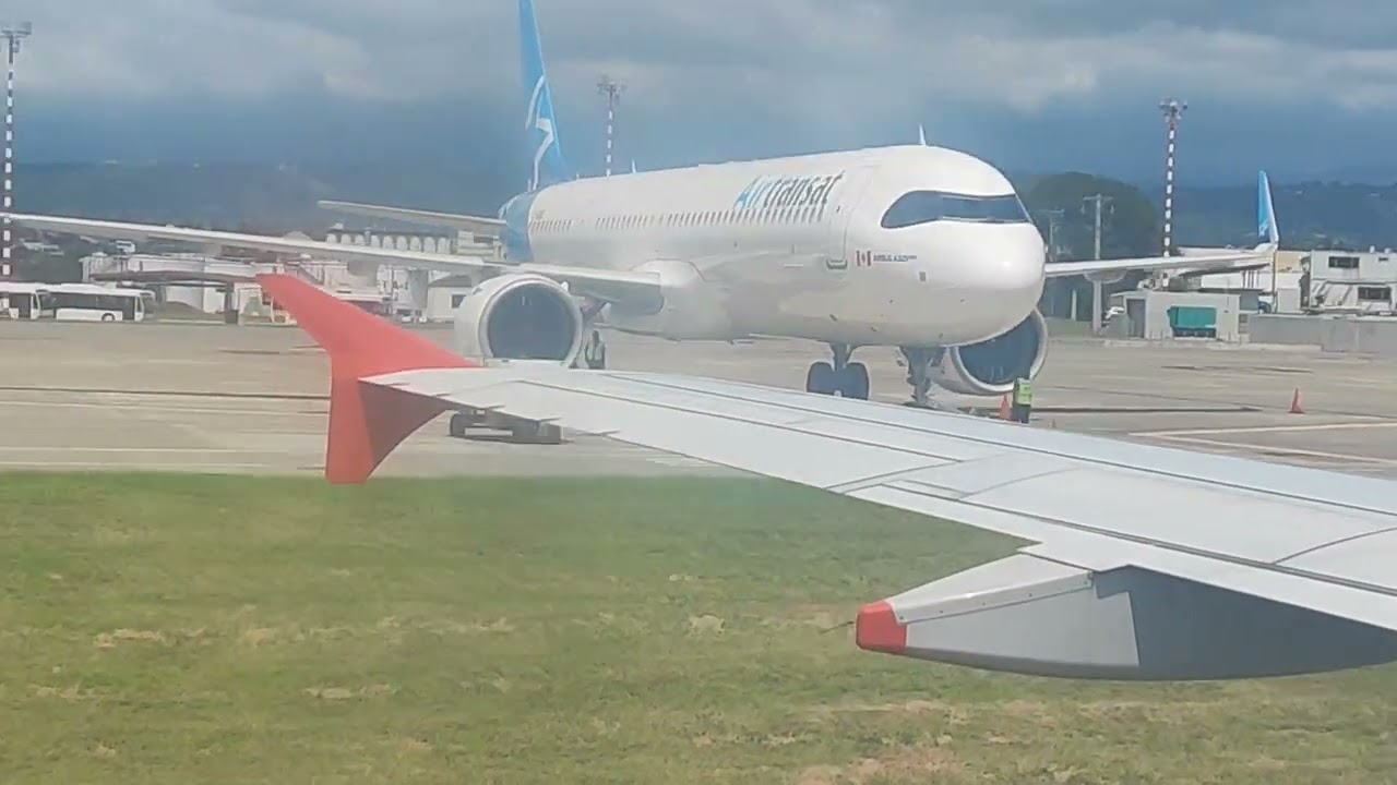 Aterrizando en San José Costa Rica - Aeropuerto Juan Santamaría-Alajuela
