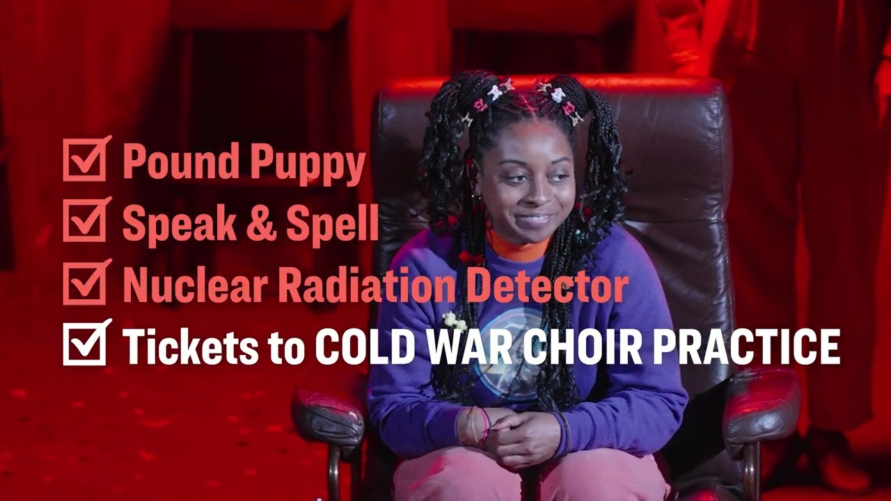 Праздничный список дел Мика - Репетиция хора времен холодной войны