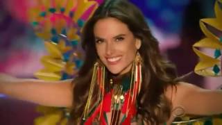 Alessandra Ambrosio - Victoria's Secret Fashion Show 2016 screenshot 4