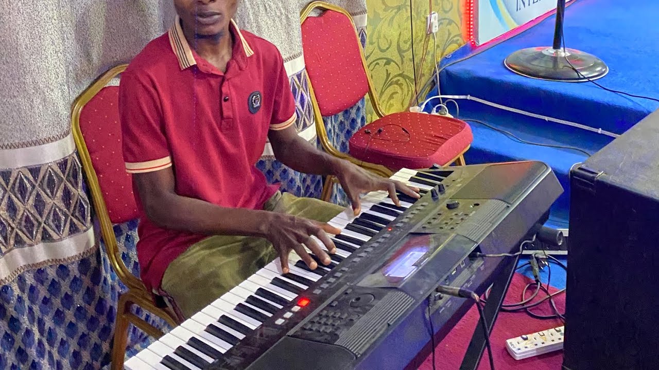 hot praise jam from last Sunday - YouTube