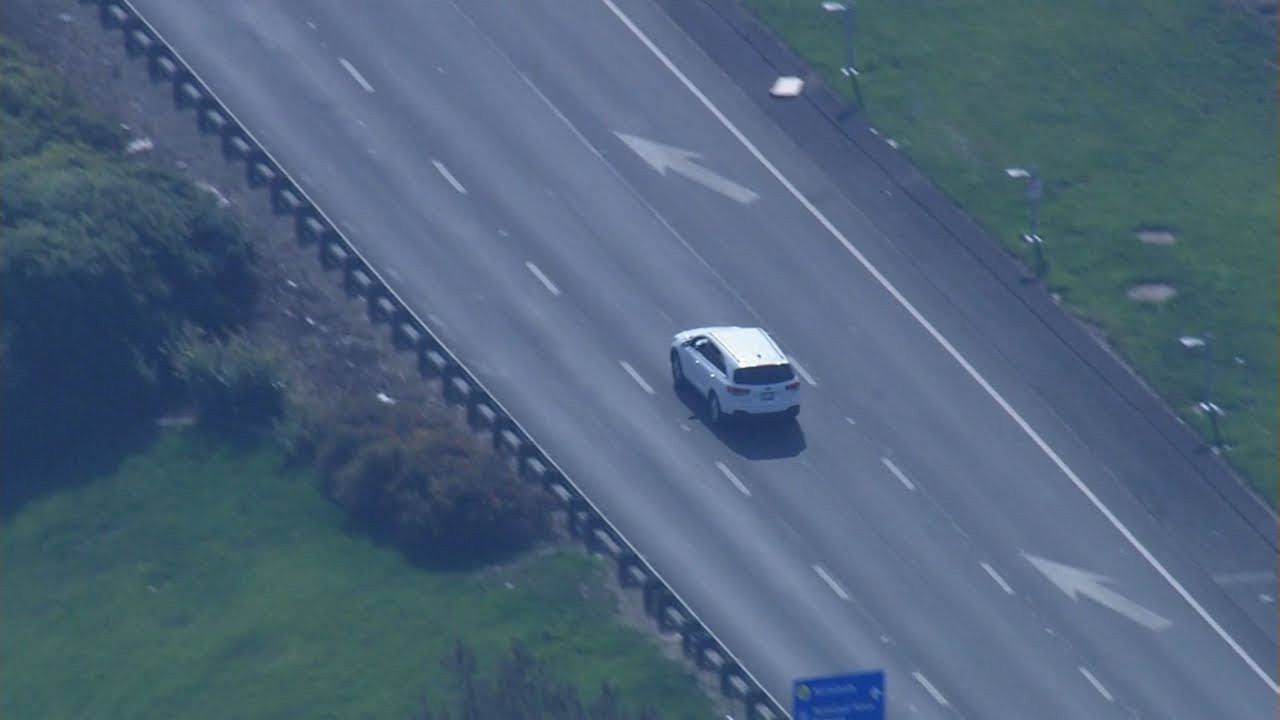 Oakland Police Department pursue suspect in SUV across East Bay - YouTube