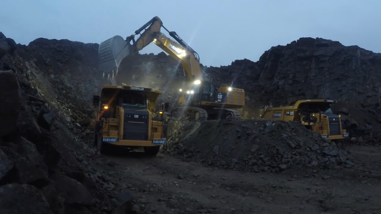 300 loads in 12 hours!!💪Cat 390 F L, two - side double benching - timelapse!!