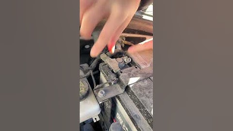 A trick to turn off the check engine light #drivetips #cardrivingtips #driving #diy